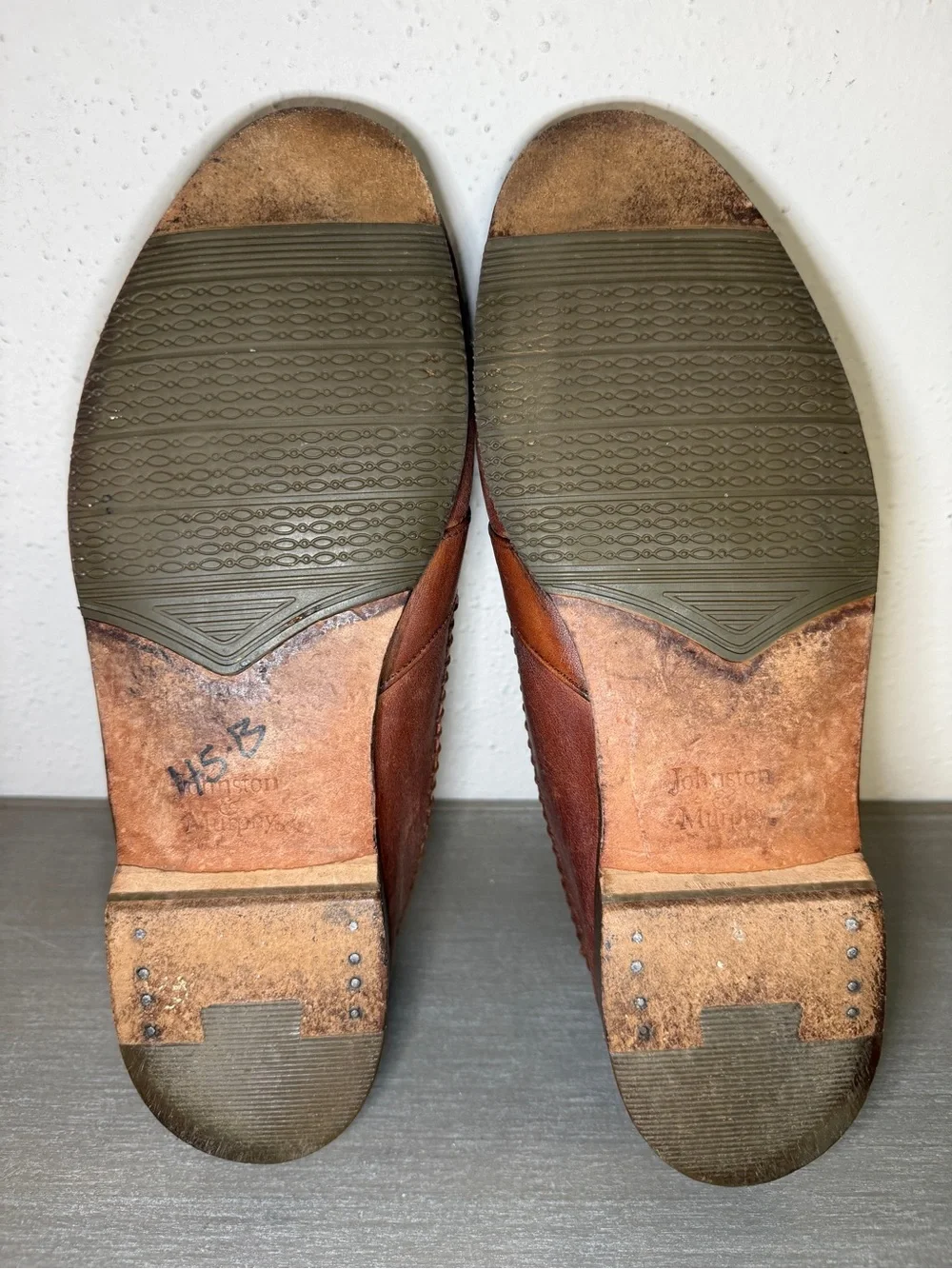 Vintage Johnston & Murphy Mens 8.5 Loafer Tasseled Slip On Leather Made USA